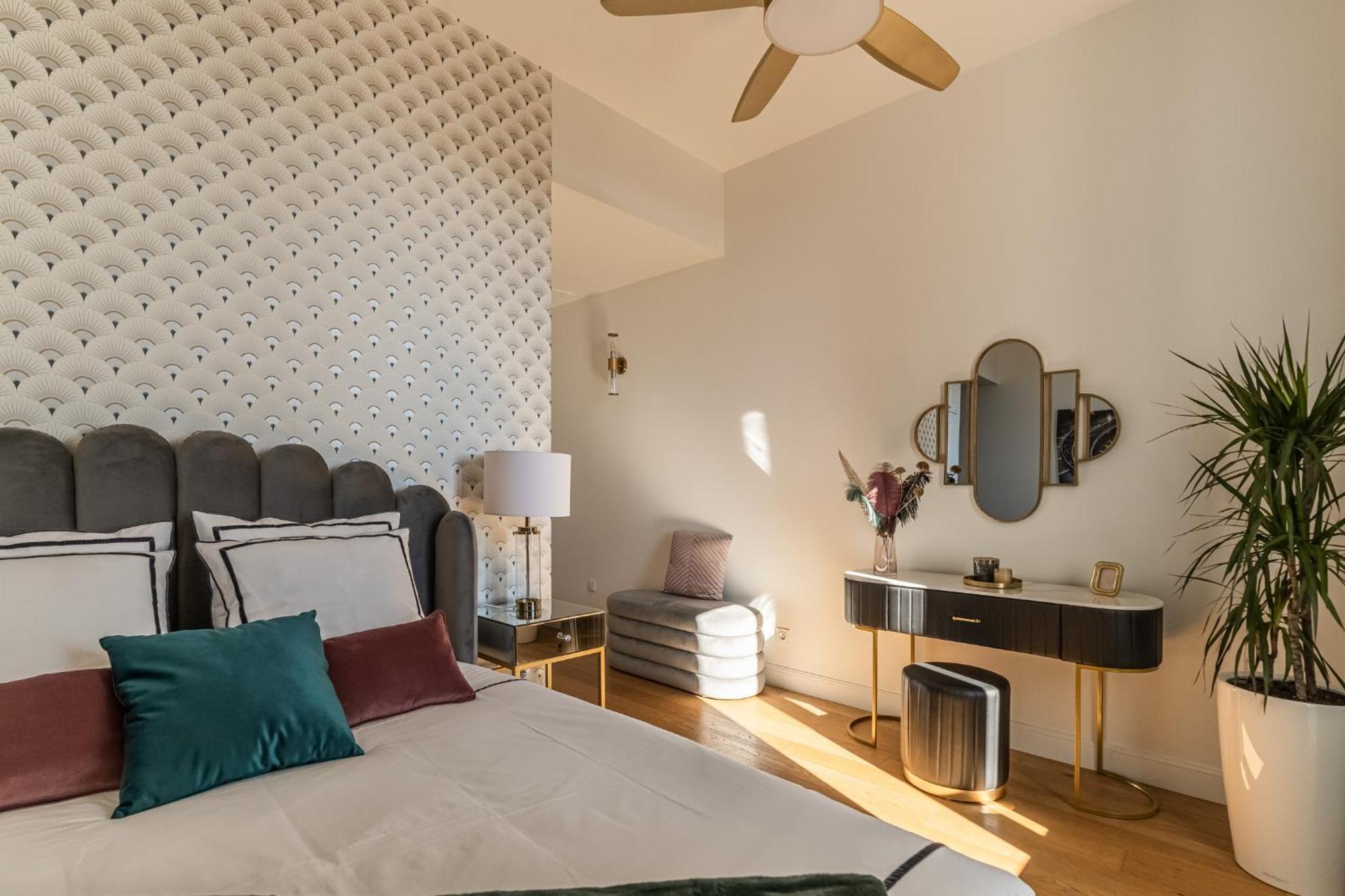 The Gatsby Room - 50M Des Halles Нарбонна Экстерьер фото